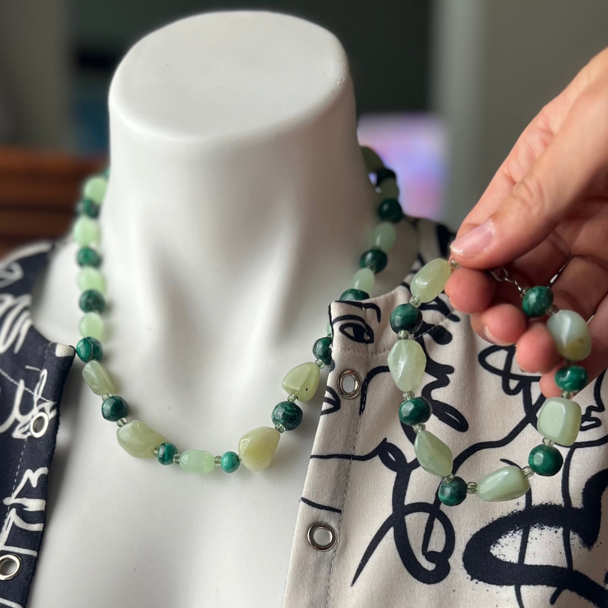 Variety of Green toned Stones, bracelet and Necklace set